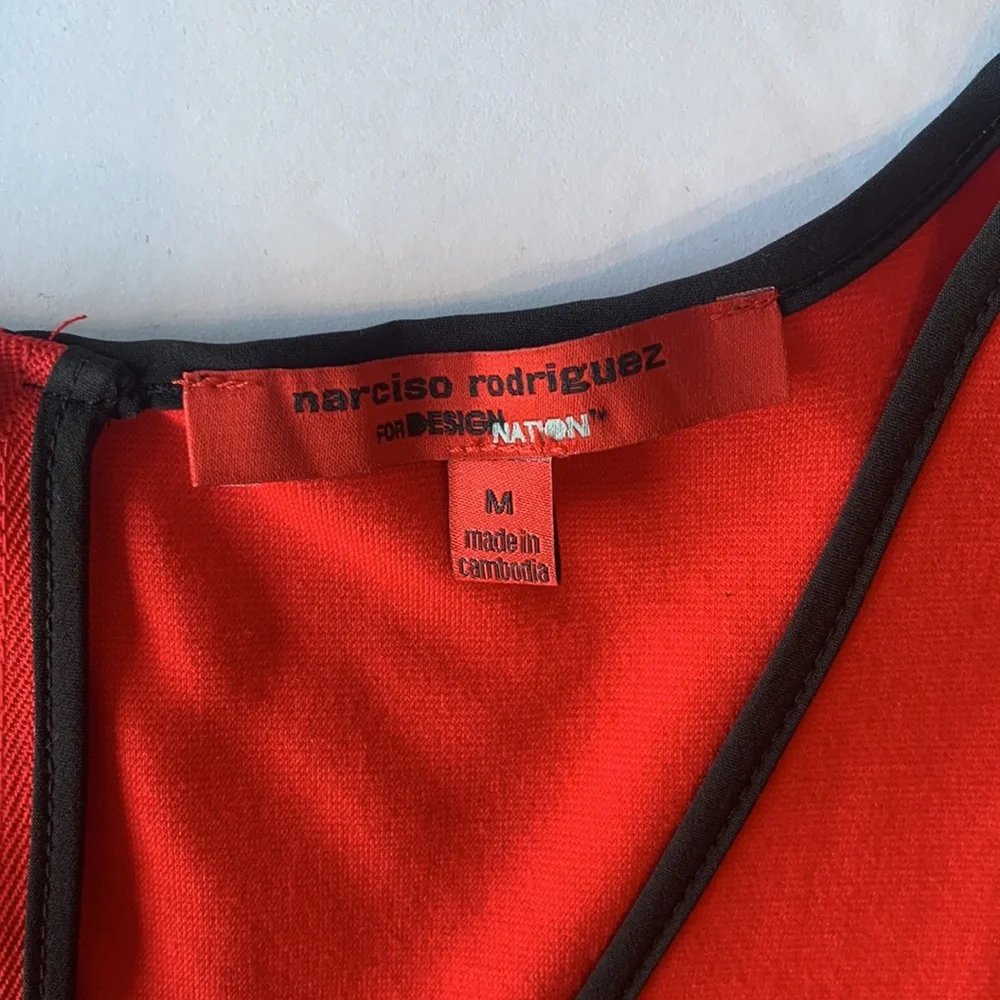 Narciso Rodriguez for Design Nation Red/Black form-fitting Knit Stretch Dress - Picture 3 of 12
